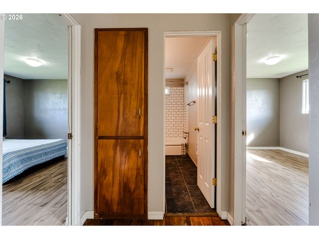 432 40TH St, Springfield, OR 97478