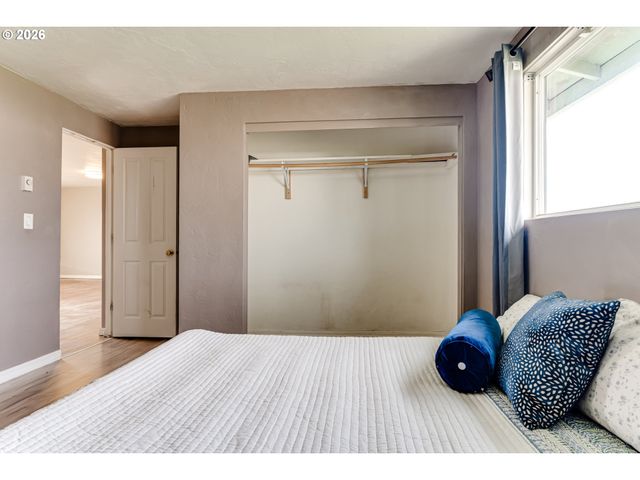 432 40TH St, Springfield, OR 97478