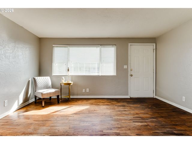 432 40TH St, Springfield, OR 97478