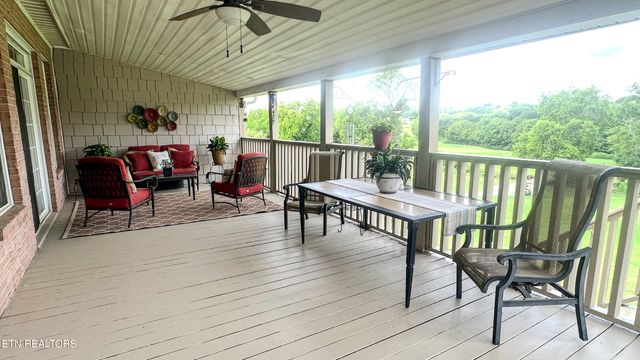 1145 Creekside Village Way, Seymour, TN 37865