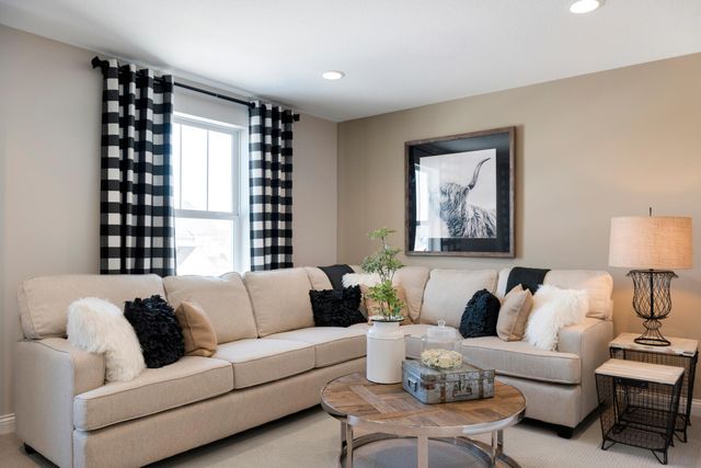 10390 McGregor Boulevard, Woodbury, MN 55129