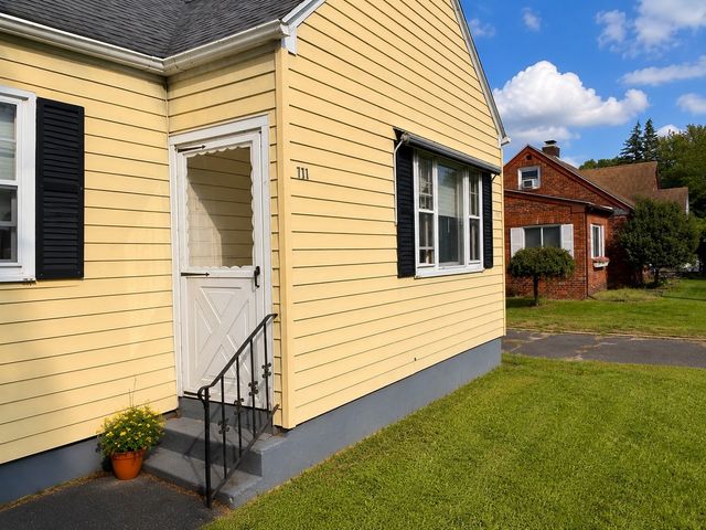 711 Newbury St, Springfield, MA 01104
