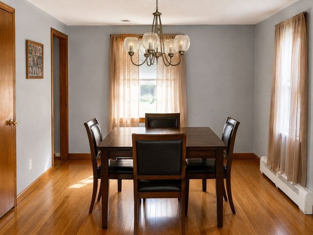 711 Newbury St, Springfield, MA 01104