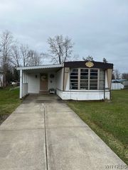 110 Bush Gardens, Alden, NY 14004