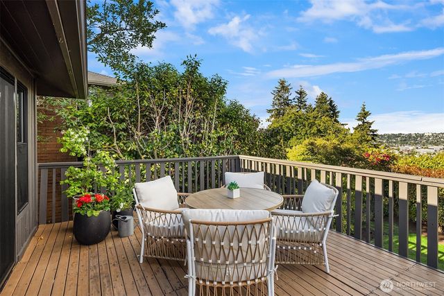 4306 29th Avenue W, Seattle, WA 98199