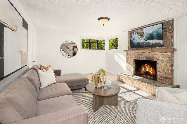 4306 29th Avenue W, Seattle, WA 98199