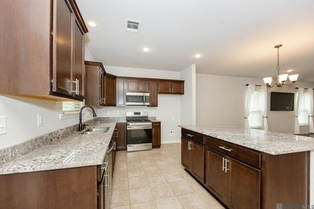 18310 Dove Hollow Dr, Prairieville, LA 70769
