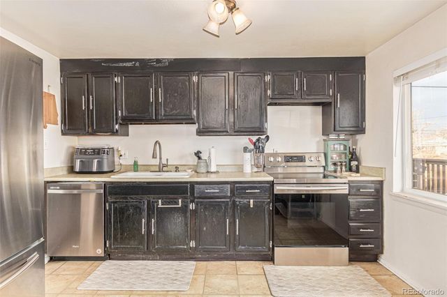 3008 Zion Street, Aurora, CO 80011