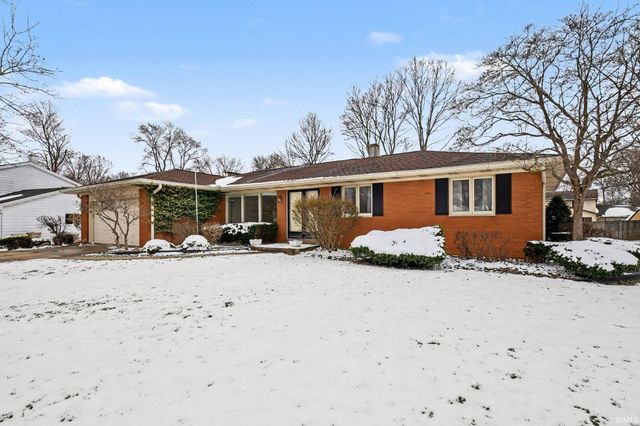 1372 Berkshire Drive, South Bend, IN 46614