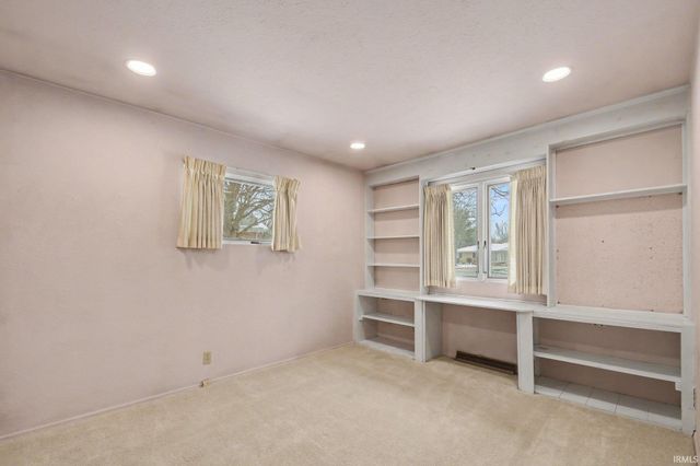 1372 Berkshire Drive, South Bend, IN 46614