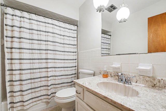 1372 Berkshire Drive, South Bend, IN 46614