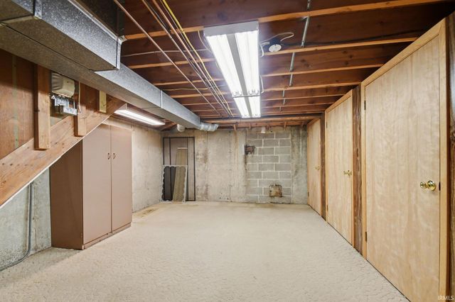 1372 Berkshire Drive, South Bend, IN 46614