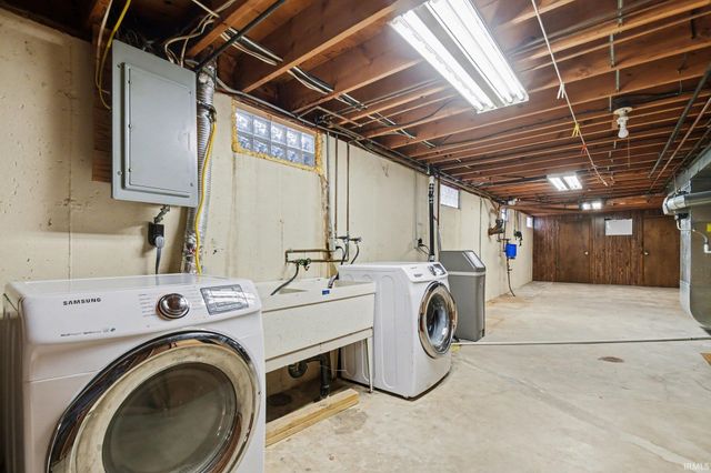 1372 Berkshire Drive, South Bend, IN 46614