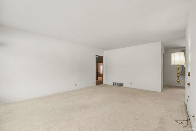 1372 Berkshire Drive, South Bend, IN 46614