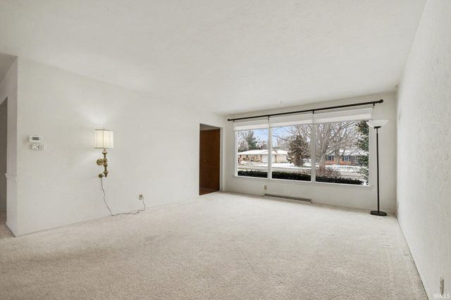 1372 Berkshire Drive, South Bend, IN 46614