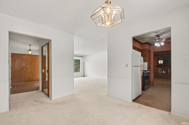 1372 Berkshire Drive, South Bend, IN 46614