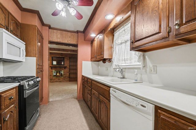 1372 Berkshire Drive, South Bend, IN 46614