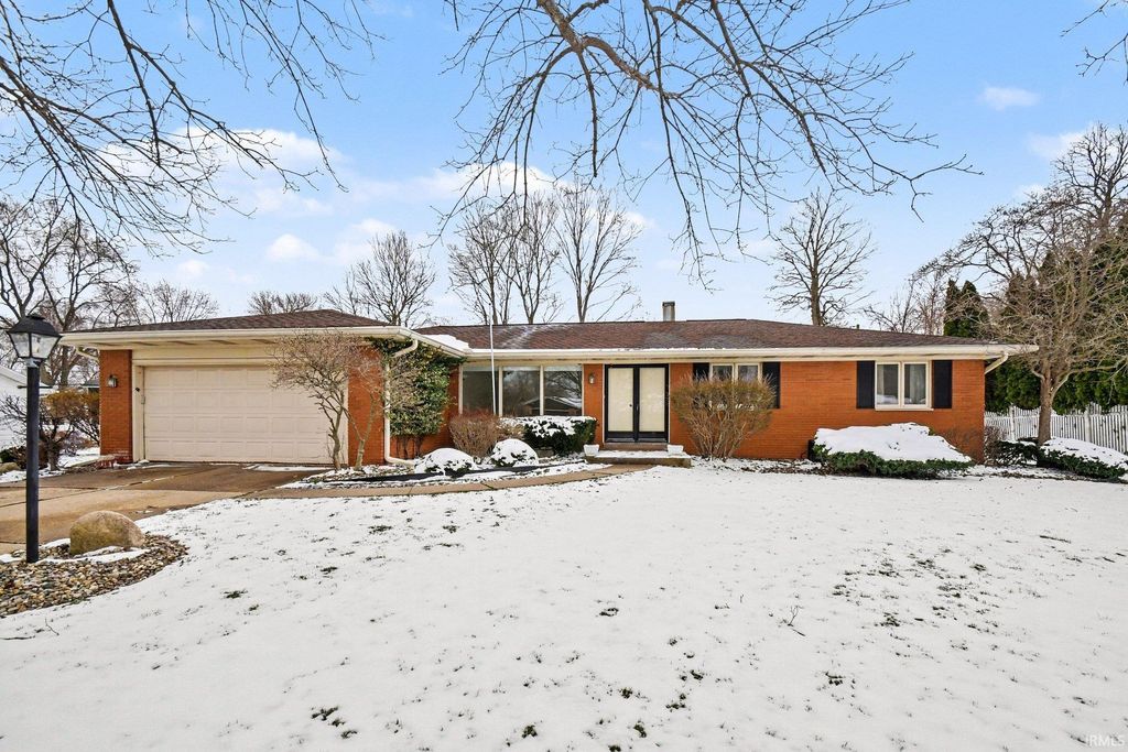 1372 Berkshire Drive, South Bend, IN 46614
