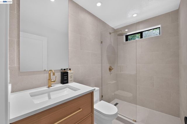 23884 Madeiros Ave, Fairview, CA 94541