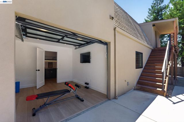 23884 Madeiros Ave, Fairview, CA 94541
