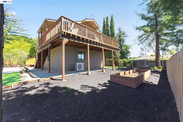 23884 Madeiros Ave, Fairview, CA 94541