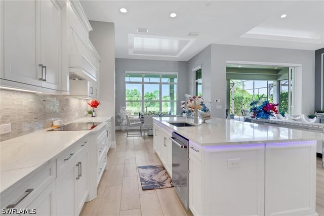 14238 Galley CT, Naples, FL 34114