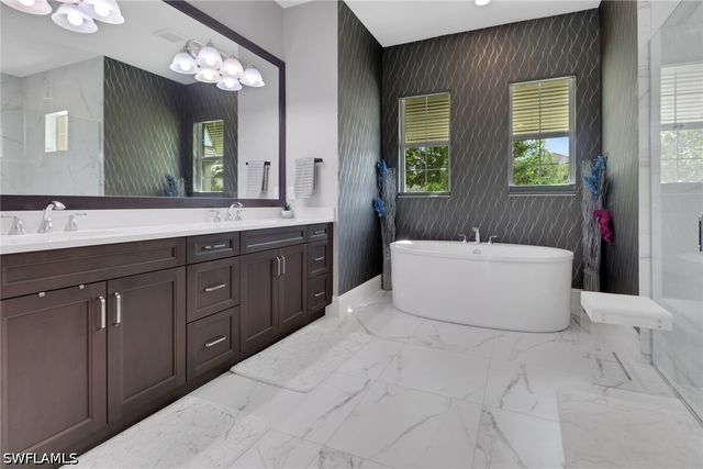 14238 Galley CT, Naples, FL 34114