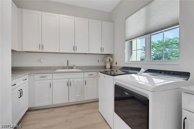 14238 Galley CT, Naples, FL 34114