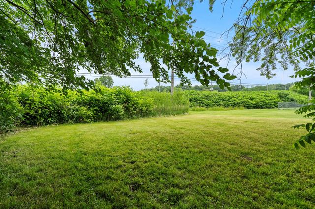 903 E 36th Place, Hobart, IN 46342