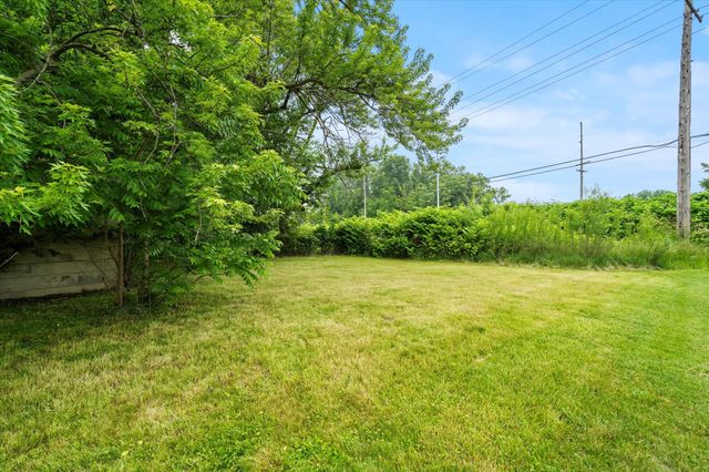 903 E 36th Place, Hobart, IN 46342