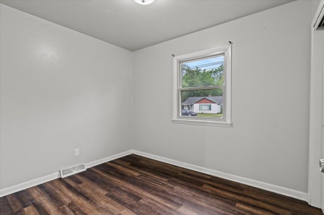 903 E 36th Place, Hobart, IN 46342