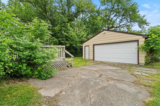 903 E 36th Place, Hobart, IN 46342