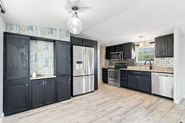 6110 Gordon Road, Wilmington, NC 28411