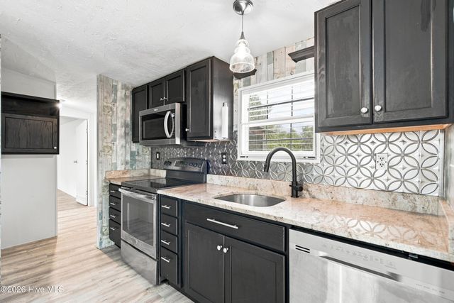 6110 Gordon Road, Wilmington, NC 28411