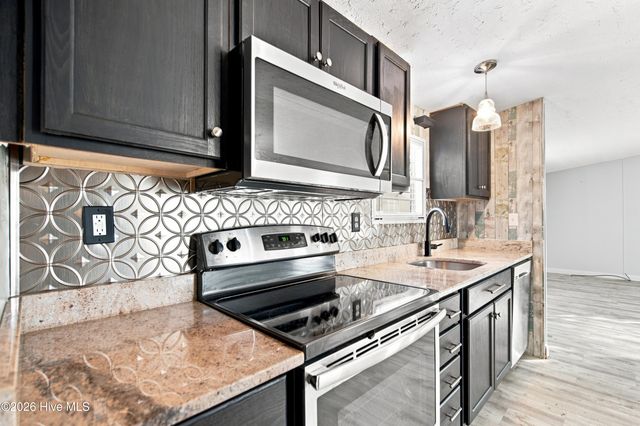6110 Gordon Road, Wilmington, NC 28411
