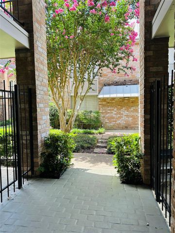 2224 S Piney Point Road 114, Houston, TX 77063