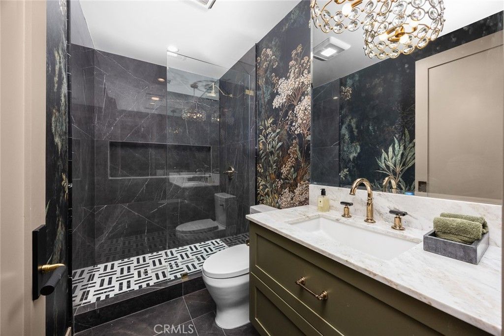 Image 7 of property listing at 4607 Alta Canyada Road, La Canada Flintridge, CA 91011