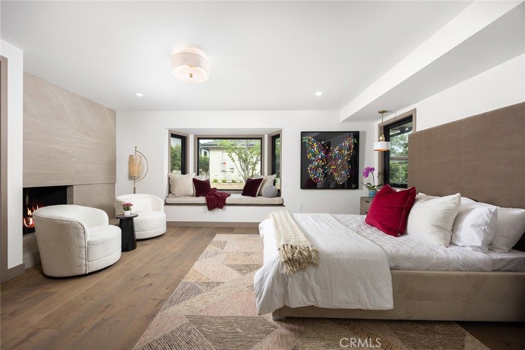 Image 9 of property listing at 4607 Alta Canyada Road, La Canada Flintridge, CA 91011