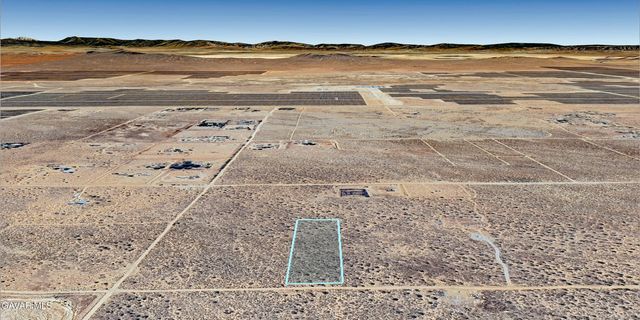 Reed Ave, Mojave, CA 93501