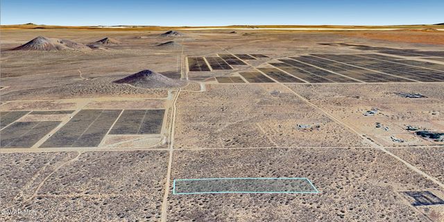Reed Ave, Mojave, CA 93501