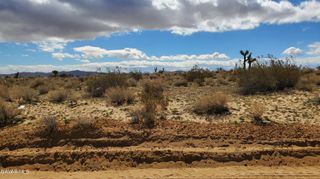 Reed Ave, Mojave, CA 93501