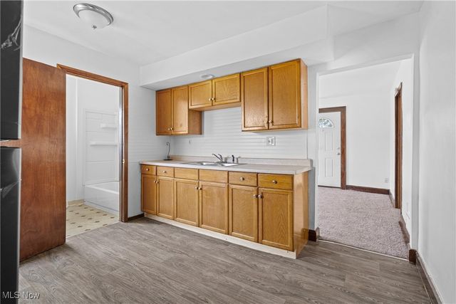 2802 Trump Avenue SE, Canton, OH 44707