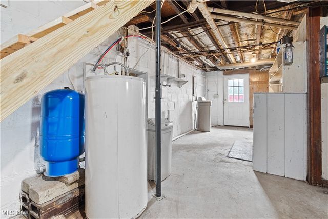 2802 Trump Avenue SE, Canton, OH 44707