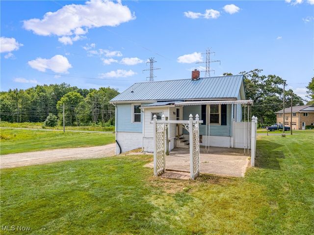 2802 Trump Avenue SE, Canton, OH 44707