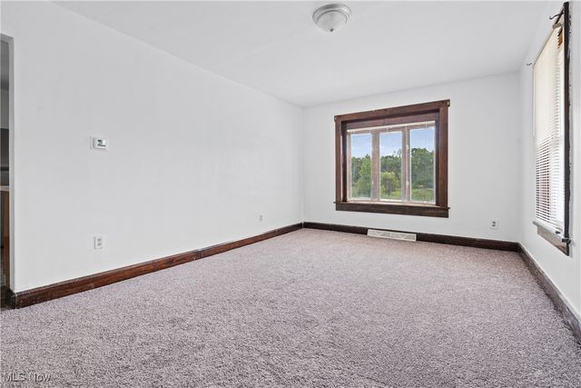 2802 Trump Avenue SE, Canton, OH 44707