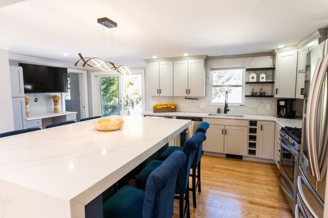 14 Gervais Way, Methuen, MA 01844