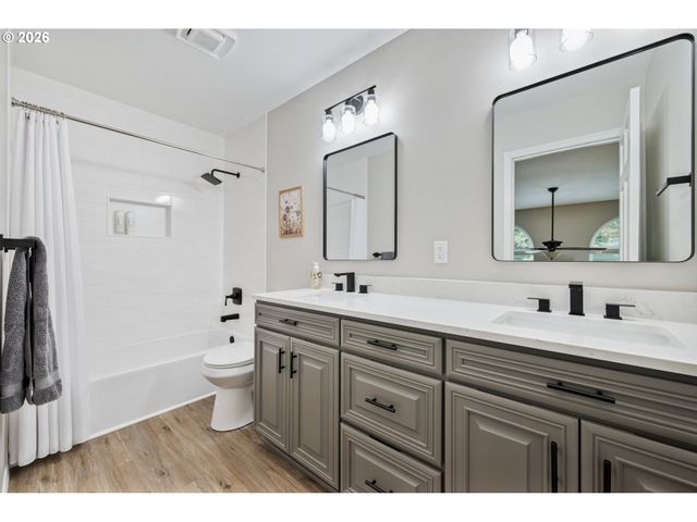 5915 Nw 289TH St, Ridgefield, WA 98642