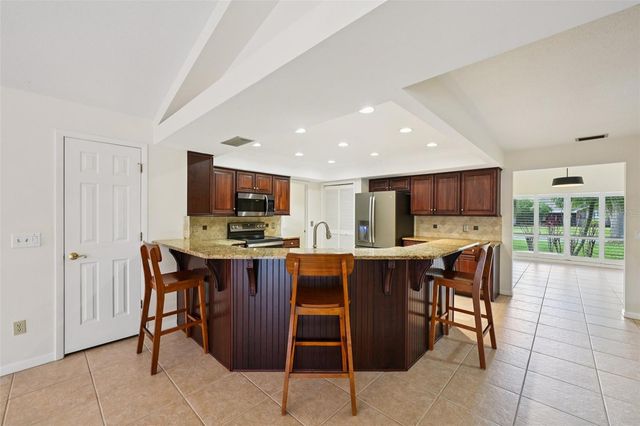 1604 PALACE COURT, Valrico, FL 33594