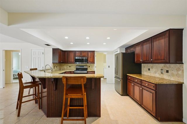 1604 PALACE COURT, Valrico, FL 33594