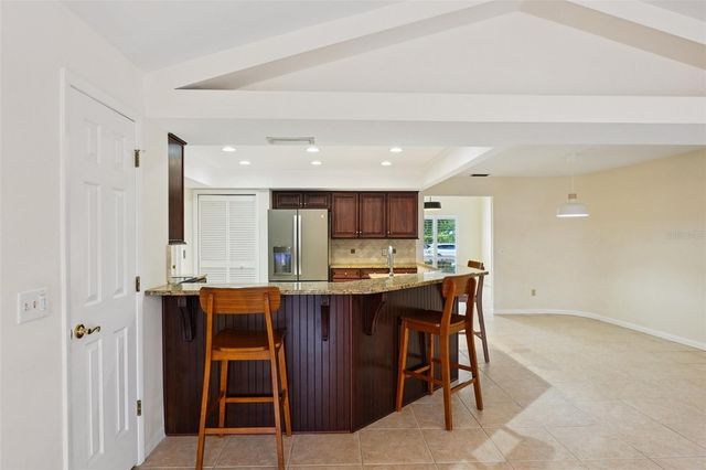 1604 PALACE COURT, Valrico, FL 33594